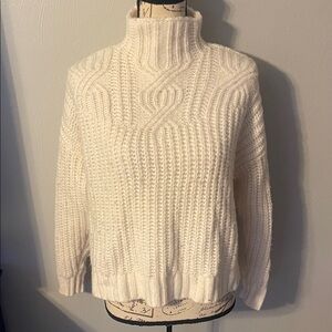 Aerie Cream Cable Knit Turtleneck Sweater M Chunky Ribbed Cozy